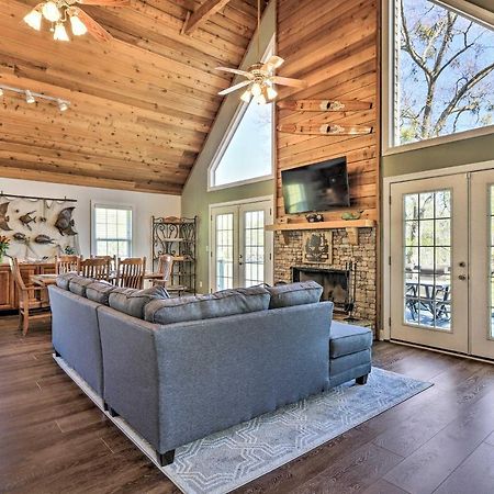 Lakefront Eatonton Home Boat Dock And Fire Pit מראה חיצוני תמונה
